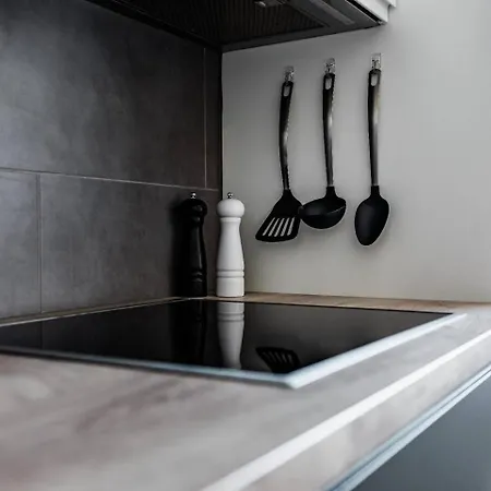 Scandinavian Inspired Design Апартаменти *